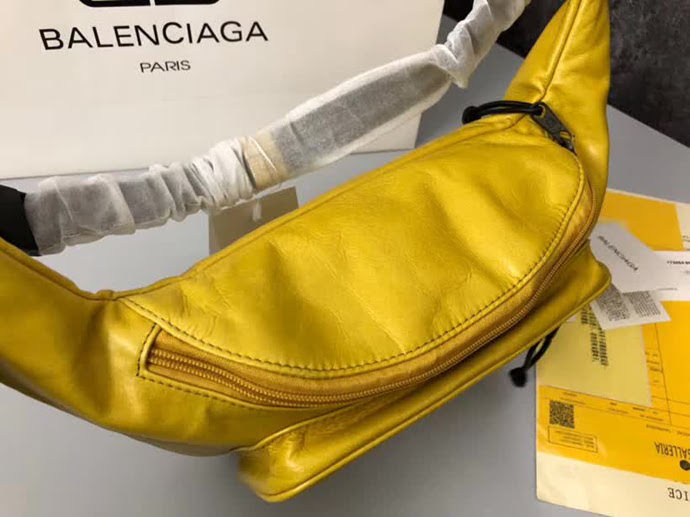BALENCIAG巴黎世家 原單質量 油蠟小牛皮 胸包 腰包 男女同款 1827412  BL1594